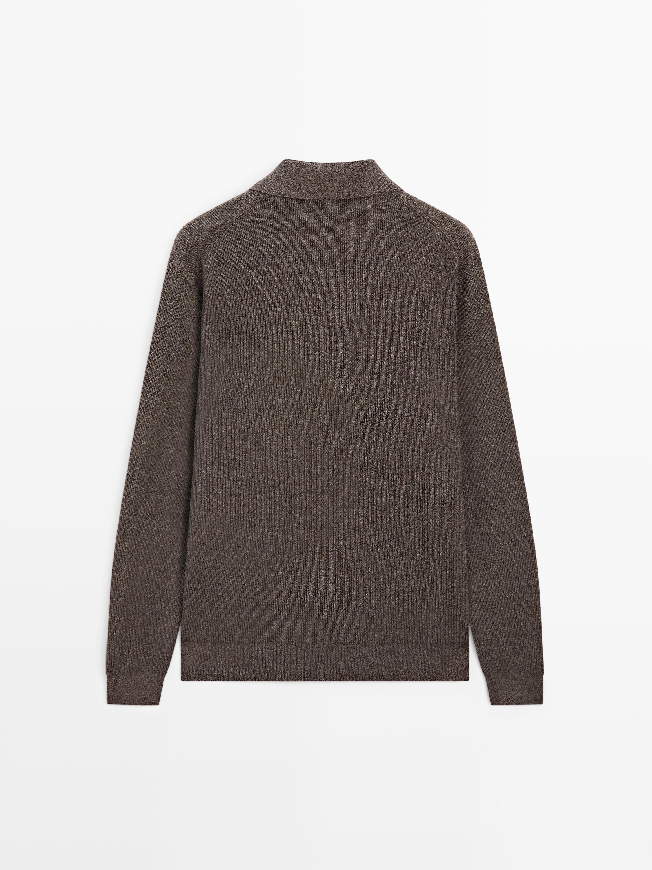 Cotton knit polo sweater with button details